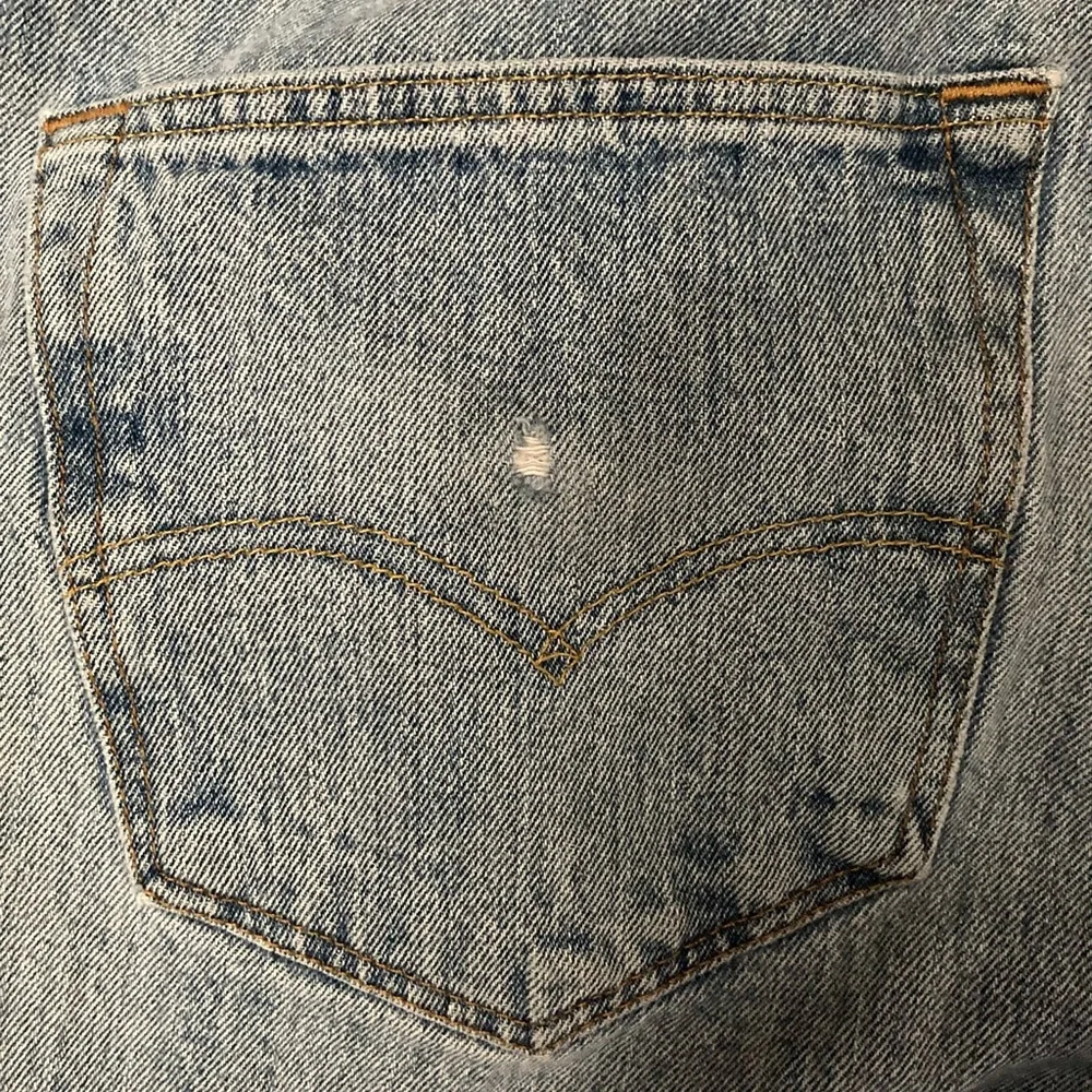👖LEVI’S👖authentic 501 butterfly SZ42x30 soft 3sm frays- seen in photos🔥GUC🔥